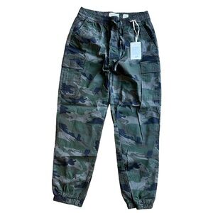 L.T.J. Women's Cargo Joggers Size Medium SKU#B24105